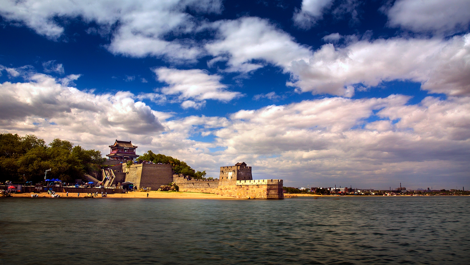 河北致敬，领导与同胞的共筑辉煌时刻